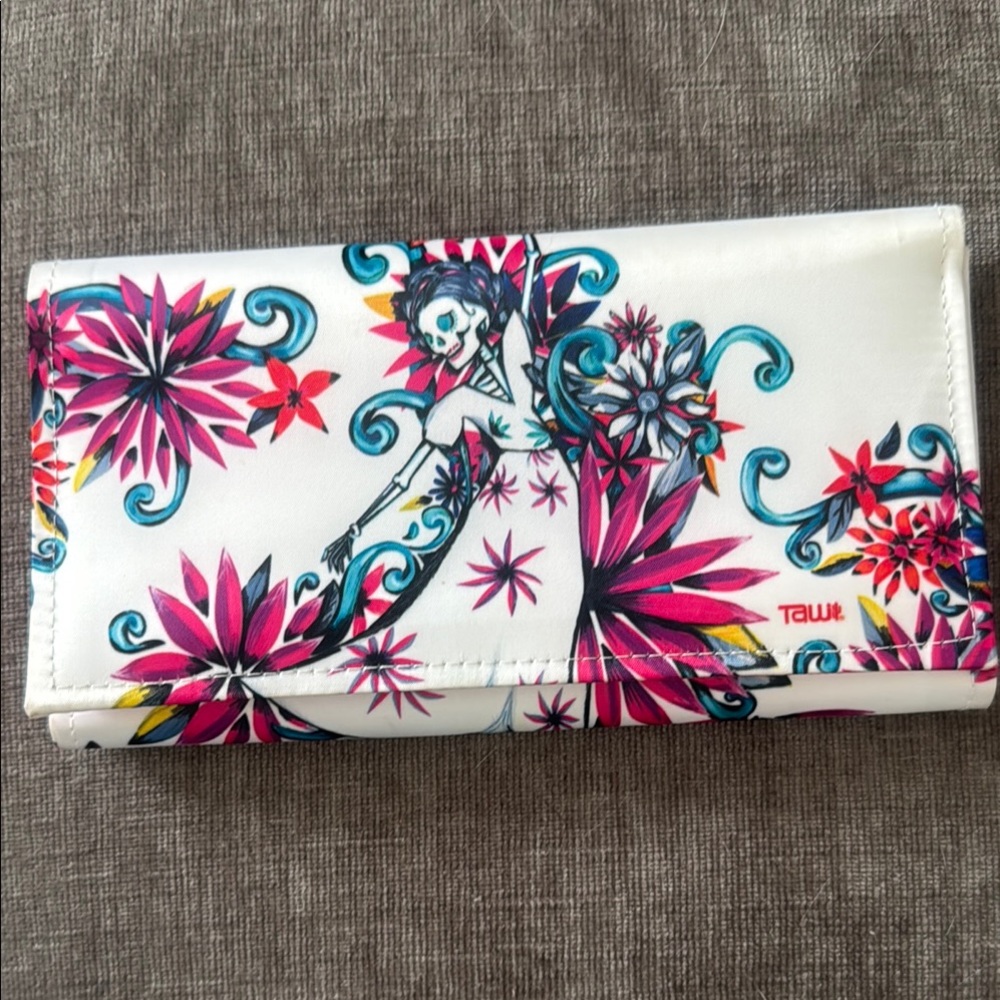 Floral Graphic Trifold Wallet in White with Pink & Teal Accents Danza Blanco